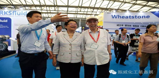 十届全国人大顾秀莲副委员长勉励上海化工装备展做大做强